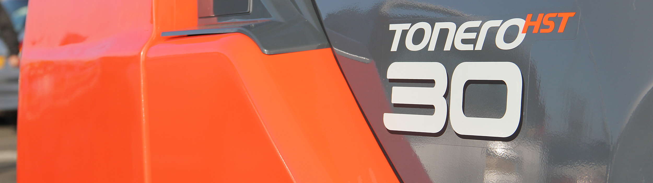 Close up on Tonero logo on truck
