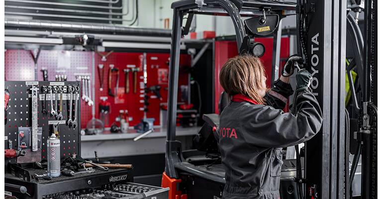 Uramahdollisuudet Toyota Material Handling Finlandilla